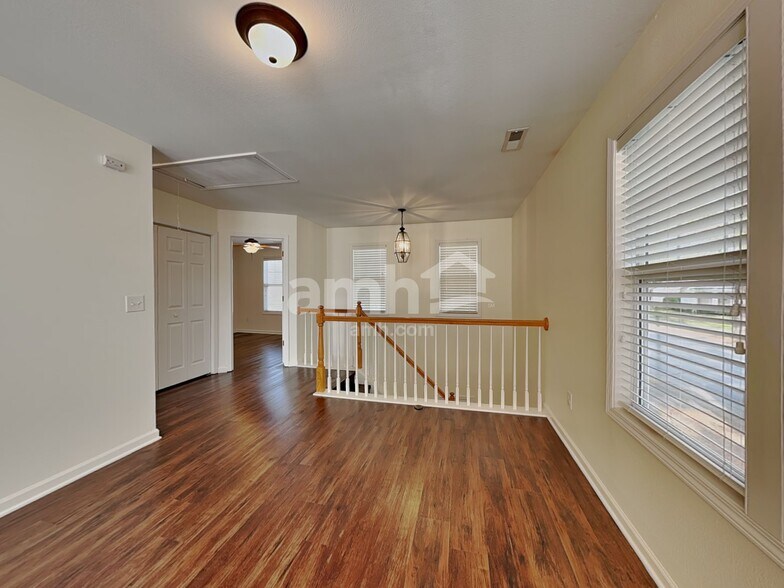 Building Photo - 118 Greenway St