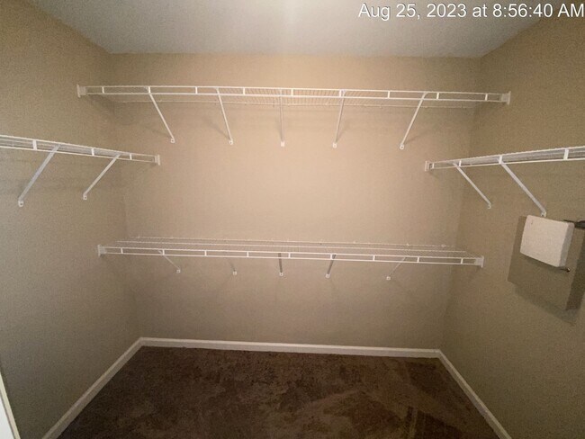 Building Photo - 299 Ranier Dr