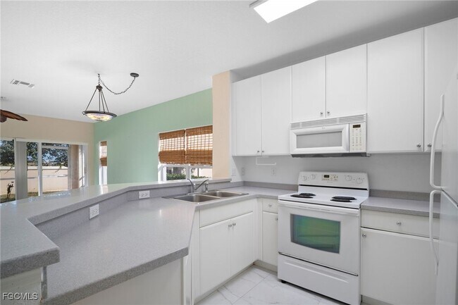 Building Photo - 8535 Athena Ct