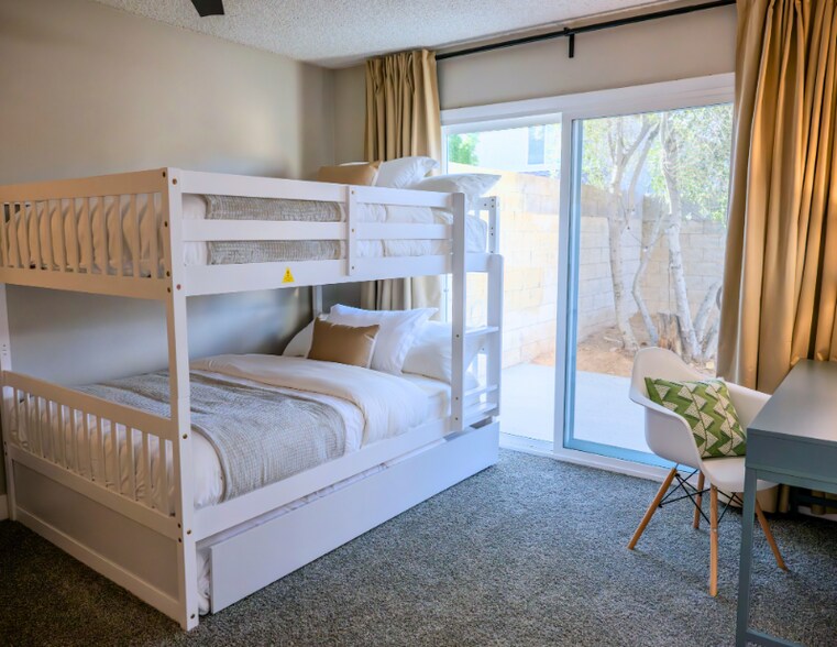 Building Photo - 7804 Sparkle Ave