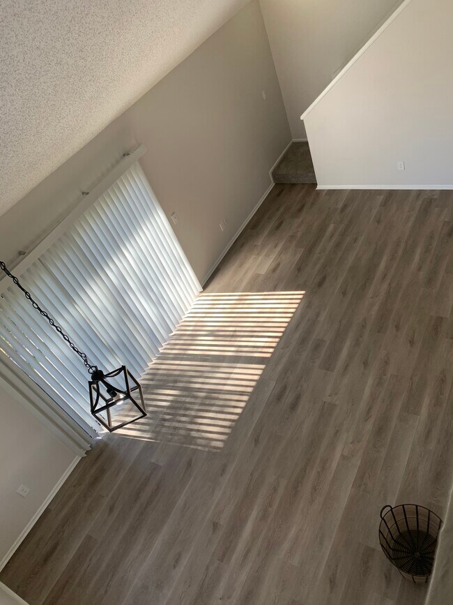 Building Photo - 2558 W Bird St