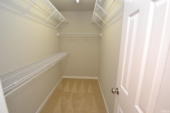 Building Photo - 701 Sutter Gate Ln