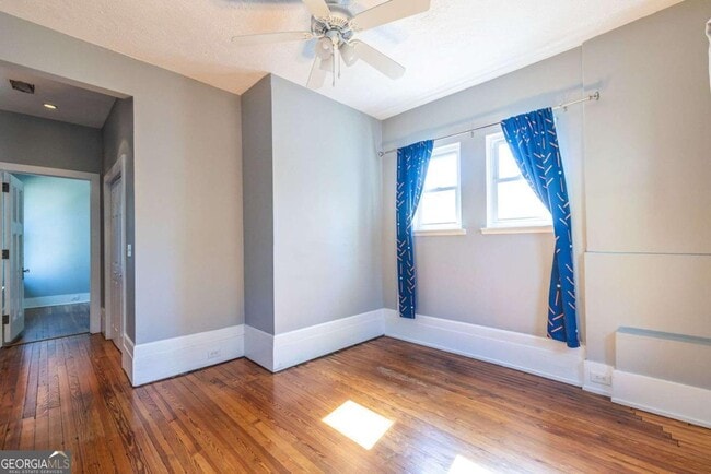 Building Photo - 692 Myrtle St NE