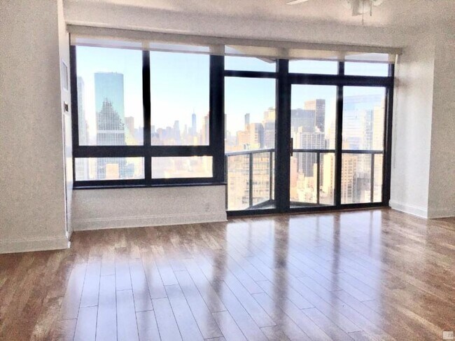 Building Photo - 2 bedroom in NEW YORK NY 10017