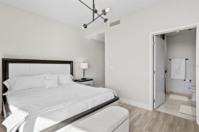 Building Photo - 3101 Bayshore Blvd