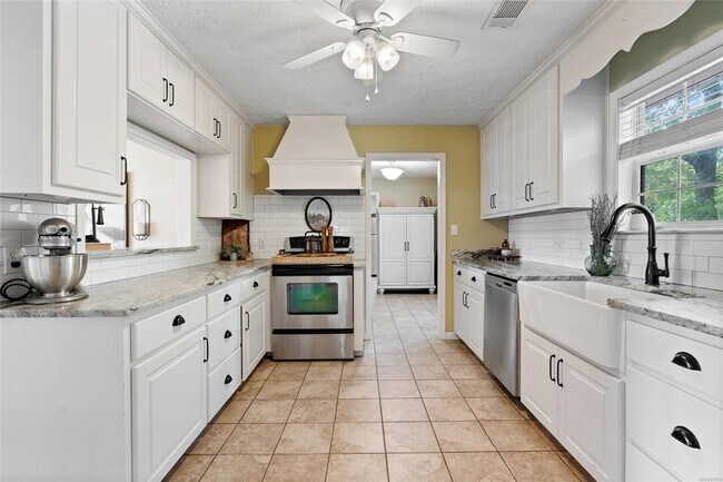 Building Photo - 2153 Co Rd 57