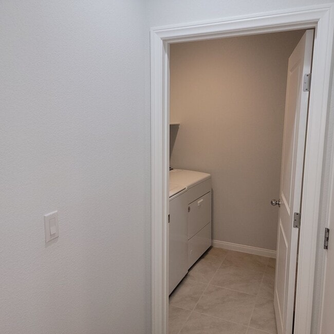 Building Photo - Brand New 3 Bedroom Home - Be the First to...