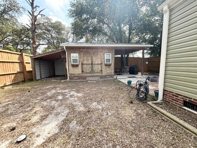 Building Photo - 2536 Blue Marlin St SW