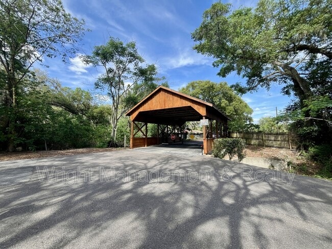 Building Photo - 38055 Woodgate Ln