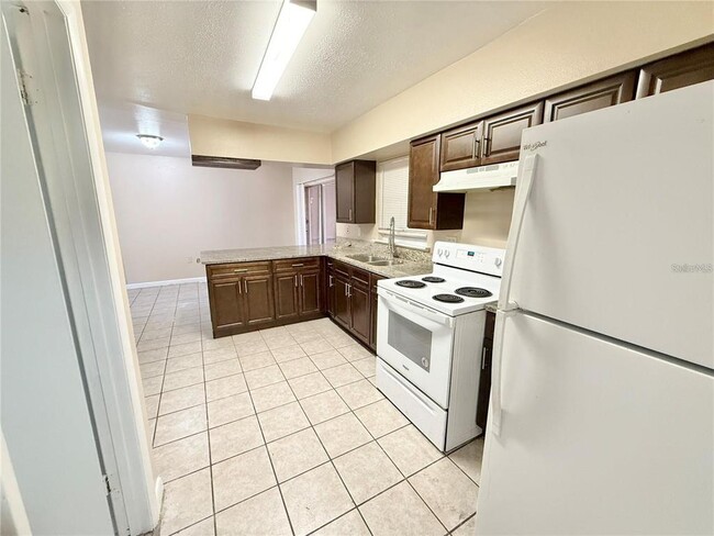 Building Photo - 1507 N Thacker Ave
