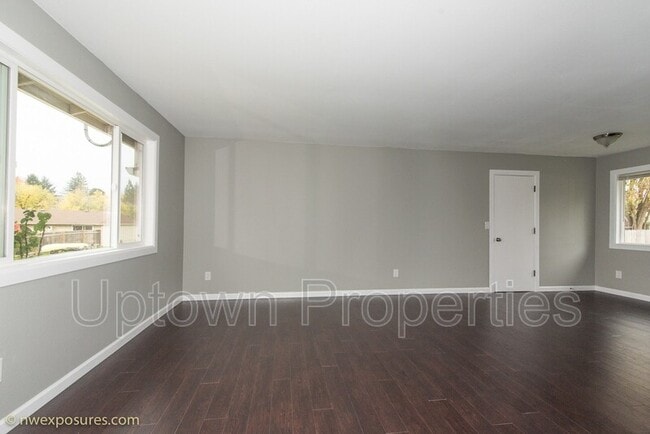 Building Photo - 8150 SW Thorn St