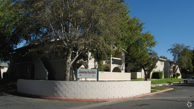 Building Photo - Mountain View