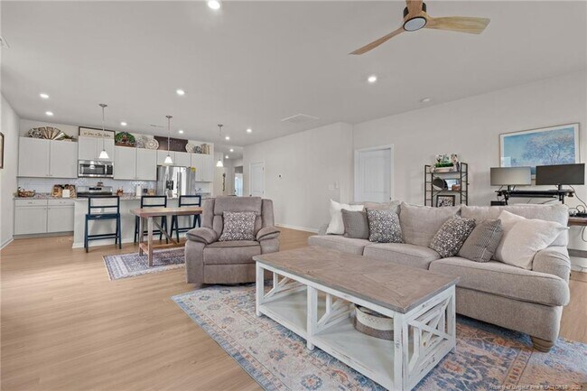 Building Photo - 41 Liam Dr