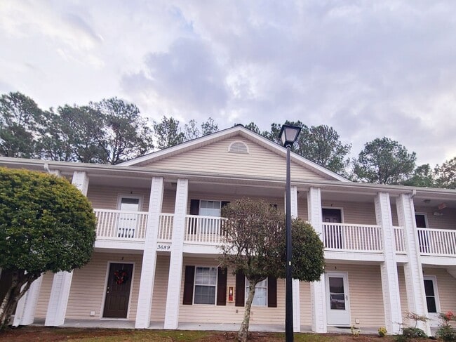 Building Photo - $500 off first months rent !!  Condo In Myrtle Beach!!