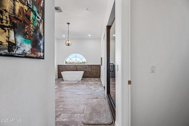 Building Photo - 15831 E Thistle Dr