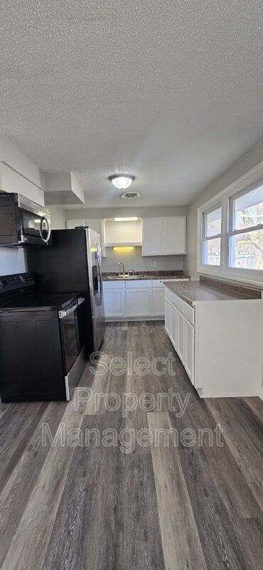 Building Photo - 3914 Maplecrest Rd