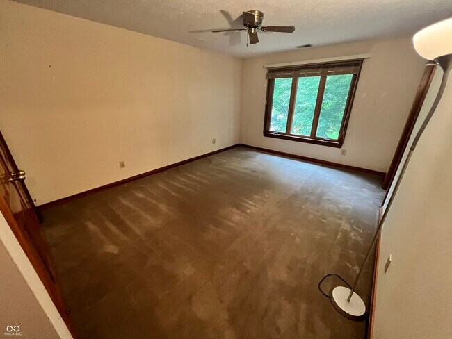 Building Photo - 9628 Summerlakes Dr