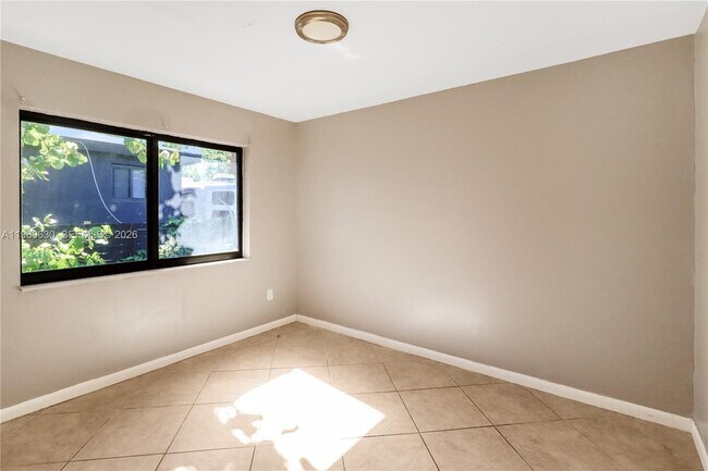 Building Photo - 98 NE 71st St