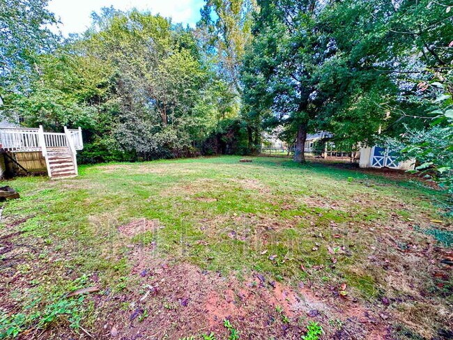 Building Photo - 844 Bentley Dr