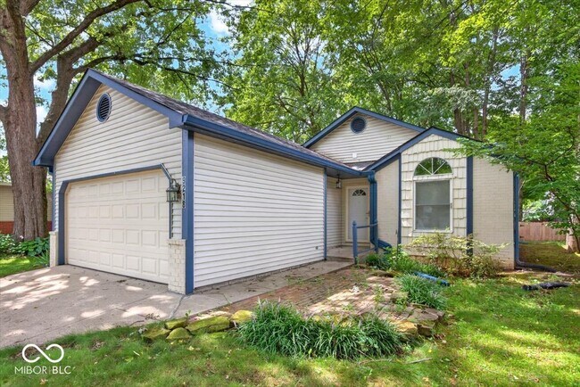 Building Photo - 9218 N Park Ave