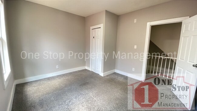 Building Photo - Beautiful 4 Bedroom 2 Bathroom Home in Kan...