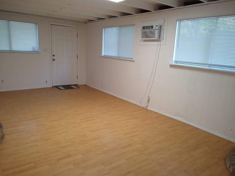 Building Photo - 117 Lucy Ln