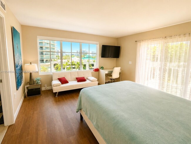 Building Photo - 200 Sunny Isles Blvd