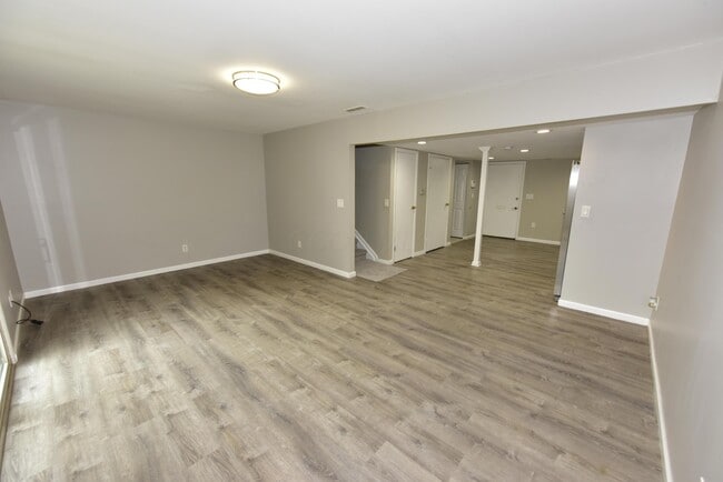 Building Photo - 1030 Galliton Ct