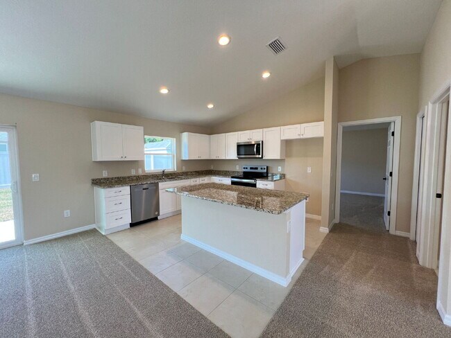 Building Photo - ***MOVE-IN SPECIAL, FREE RENT JUNE**BRAND ...