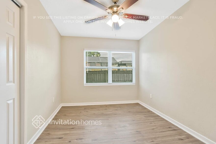 Building Photo - 1726 Diamond Dr