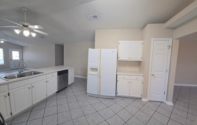 Building Photo - 418 Pristine Water Ln