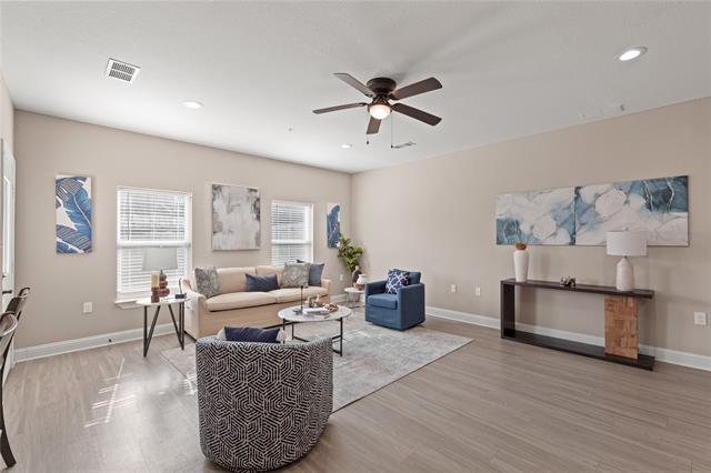 Building Photo - 1022 Debby Ct