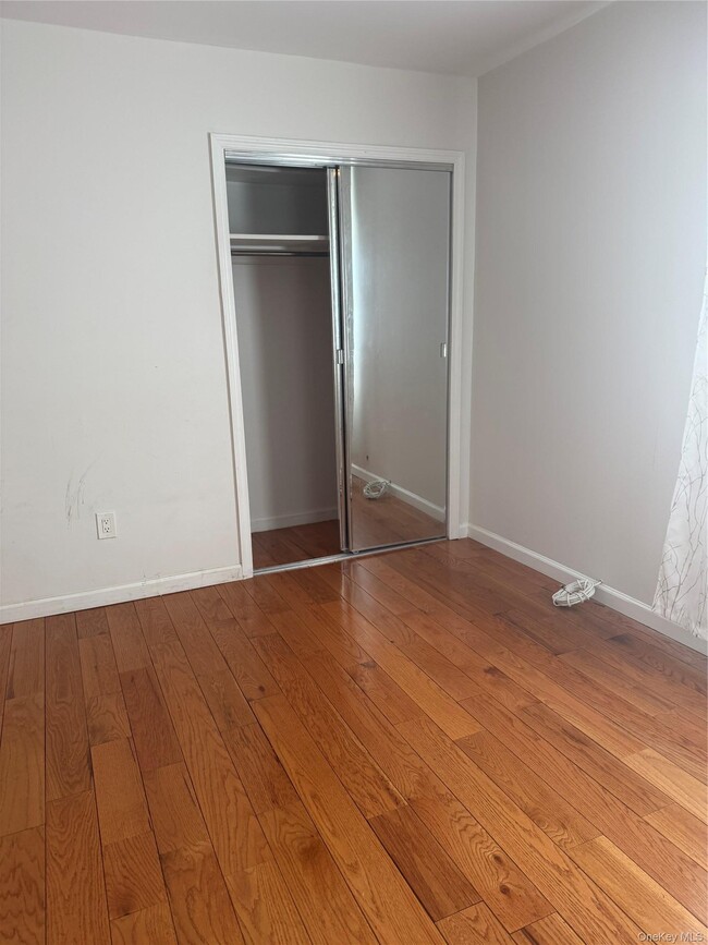 Building Photo - 241-11 149th Ave