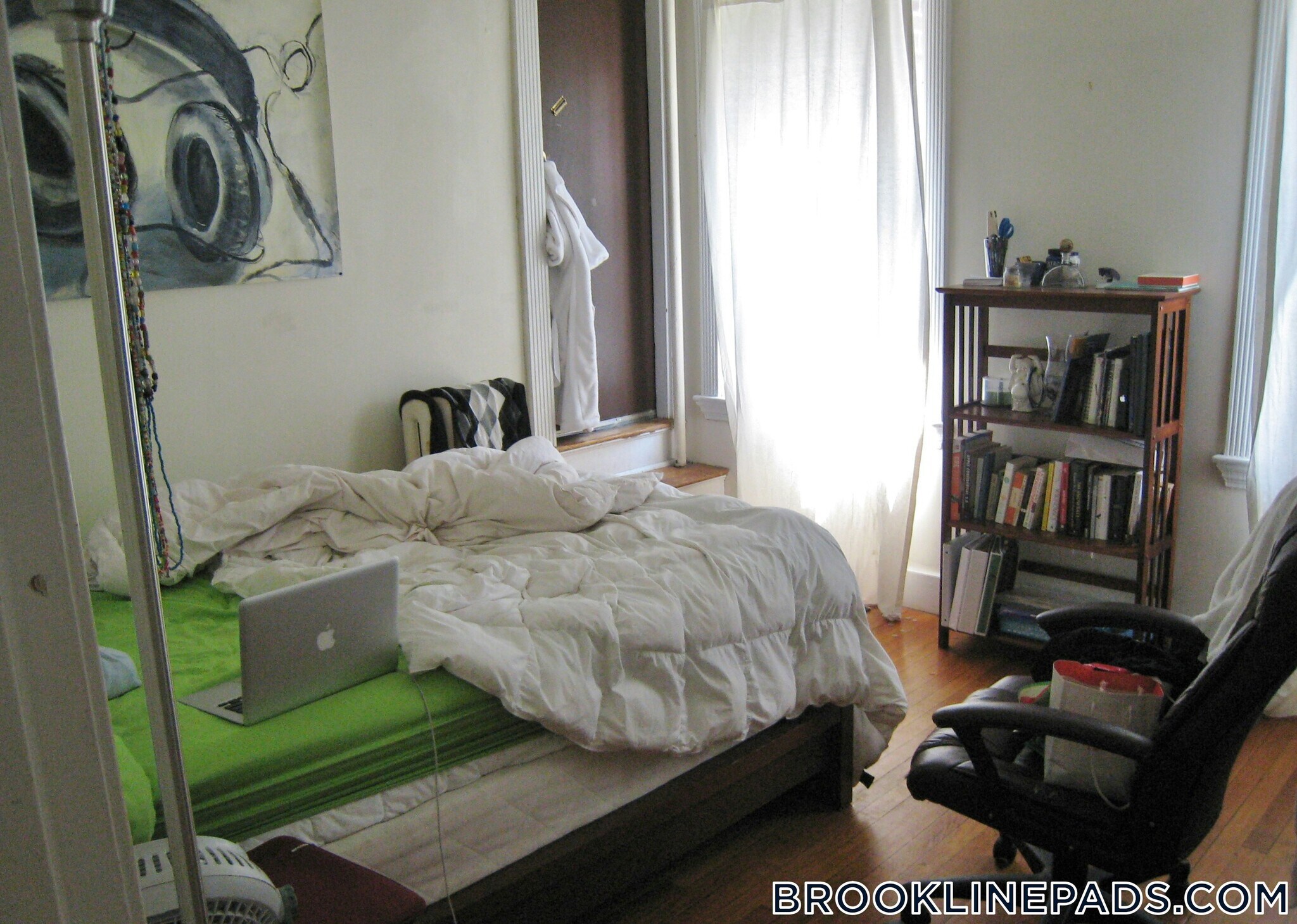 Building Photo - 322 St Paul St