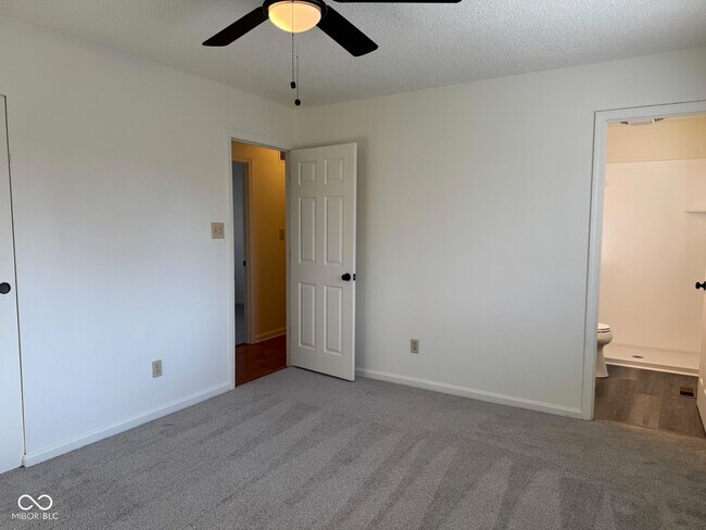 Building Photo - 7607 Home Dr