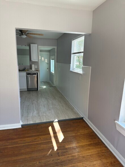 Building Photo - 1030 Canton