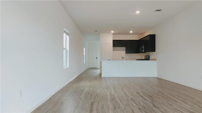 Building Photo - 7400 Tonka Ln