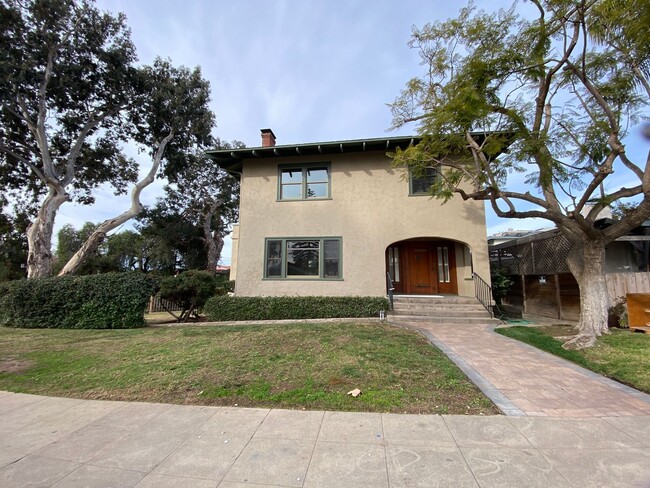 Building Photo - Remodeled Gorgeous House on Cul-de-Sac AND...