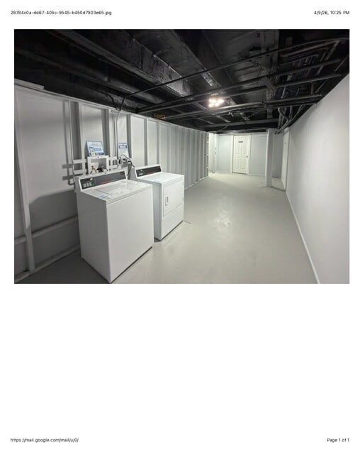 Building Photo - 6239 N Western Ave