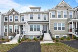 Building Photo - 2232 Leeham St