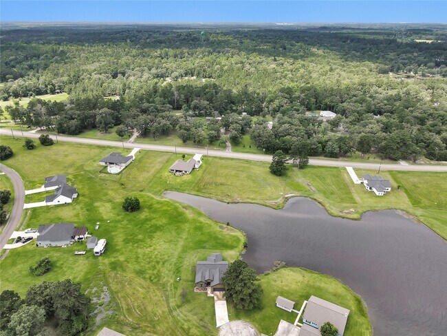 Building Photo - 145 Meadowview Dr
