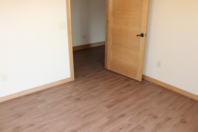 Building Photo - Beautiful home in Medicine Park !!