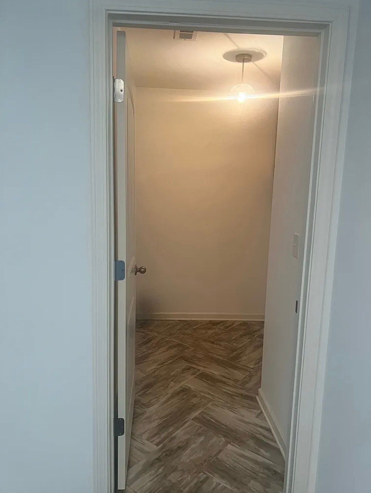 Building Photo - 4599 Woodford Cir
