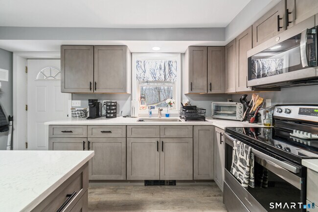 Building Photo - 103 Martin Rd