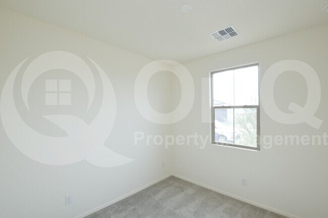 Building Photo - 816 S Strahan Pl