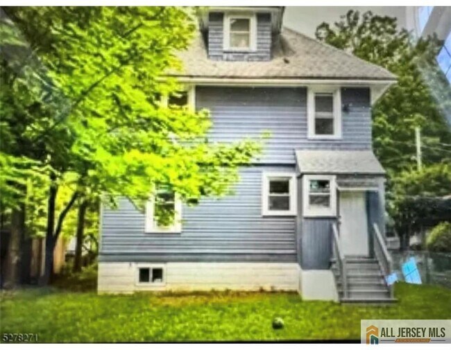 Building Photo - 737 Kensington Ave