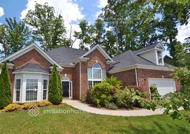 Building Photo - 8702 Ridgeline Ln