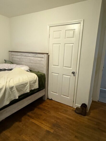 Primary Photo - 2122 Haven Cir