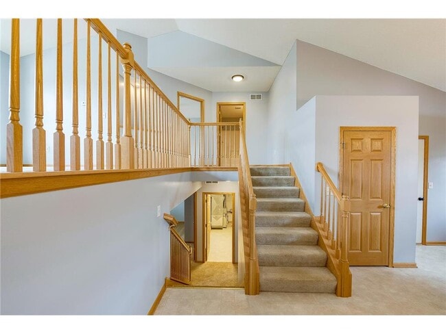 Building Photo - 1728 Ponderosa Ln