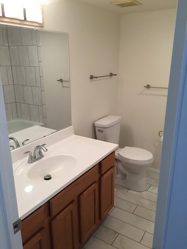 Building Photo - Stonecreek Park Condominiums